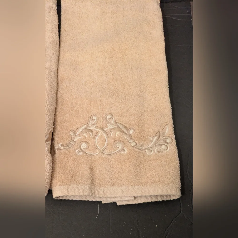 Towels Beige Embroidered Hand  Towels Set 2 Made America 100% Cotton 16 W 28 L